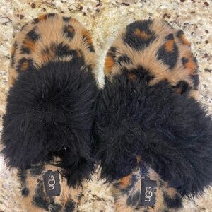 UGG Black and Tan Cheetah Print Furry Slippers- Size 5